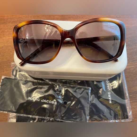 Marc Jacobs sunglasses - Picture 4 of 4